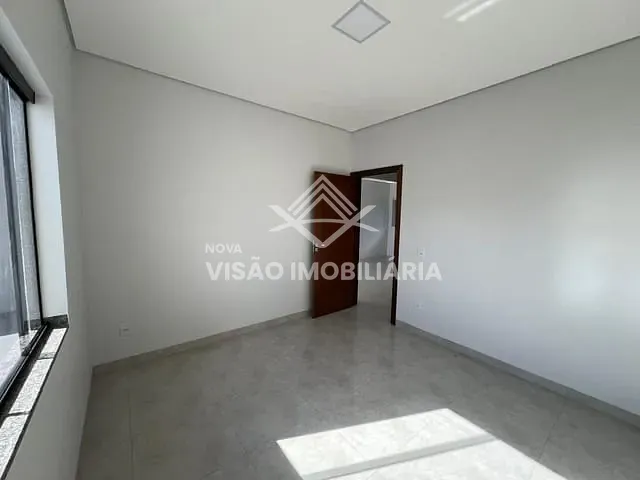 Casa 2 quartos e 2 banheiros, à venda, no bairro Residencial Florença em Sinop