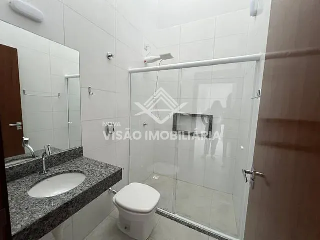 Casa 2 quartos e 2 banheiros, à venda, no bairro Residencial Florença em Sinop