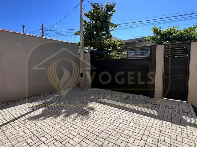 Casa 3 quartos e 2 banheiros, à venda, no bairro Moinho Residencial em Holambra