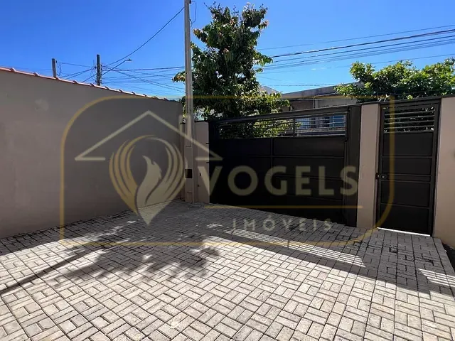 Casa 3 quartos e 2 banheiros, à venda, no bairro Moinho Residencial em Holambra