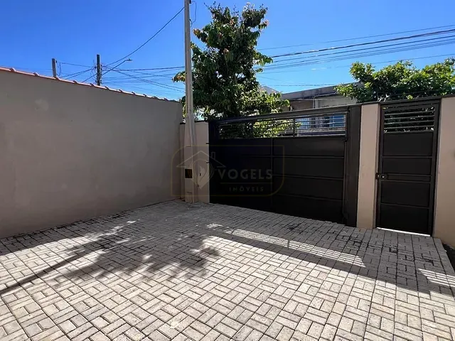 Casa 3 quartos e 2 banheiros, à venda, no bairro Moinho Residencial em Holambra
