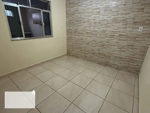 Casa 3 quartos e 1 banheiro, para alugar, no bairro São Miguel em Santos Dumont