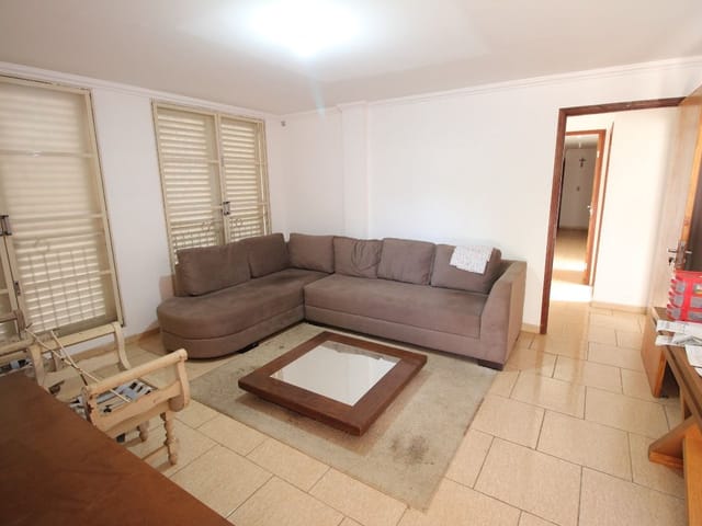 Casa com 200m² 4 quartos e 2 banheiros, à venda, no bairro Jardim do Trevo em São João da Boa Vista