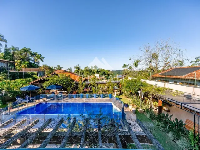 Casa com 690m² 4 quartos e 4 banheiros, à venda, no bairro Ponta Aguda em Blumenau