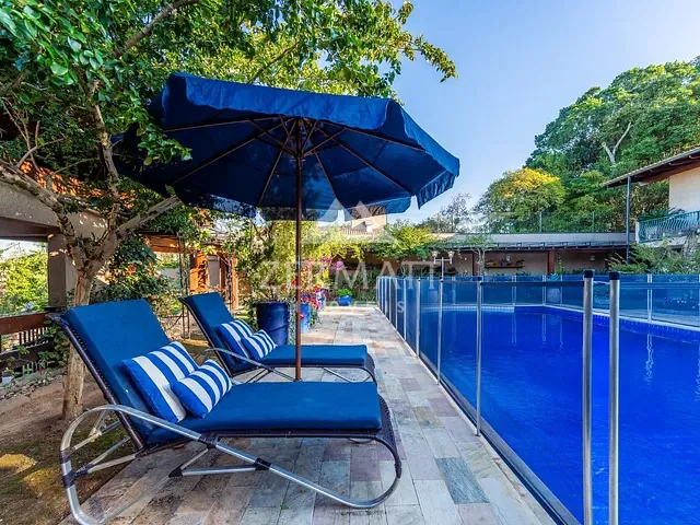 Casa com 690m² 4 quartos e 4 banheiros, à venda, no bairro Ponta Aguda em Blumenau