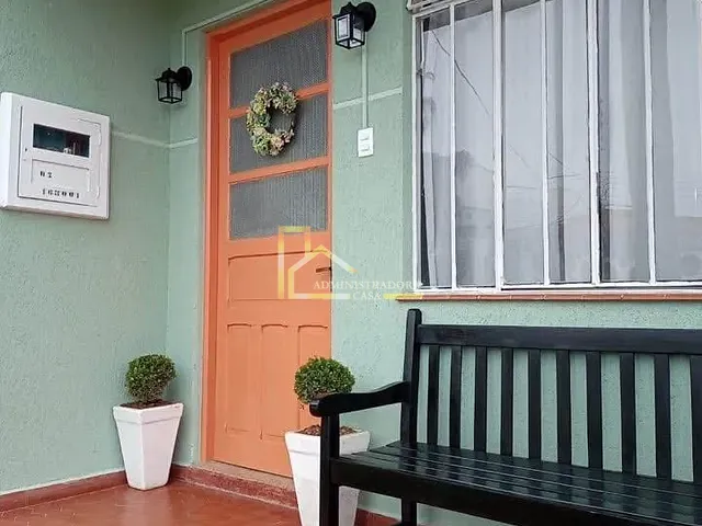Casa para alugar, no bairro Água Verde em Curitiba