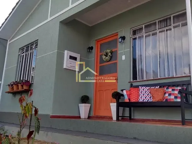 Casa para alugar, no bairro Água Verde em Curitiba