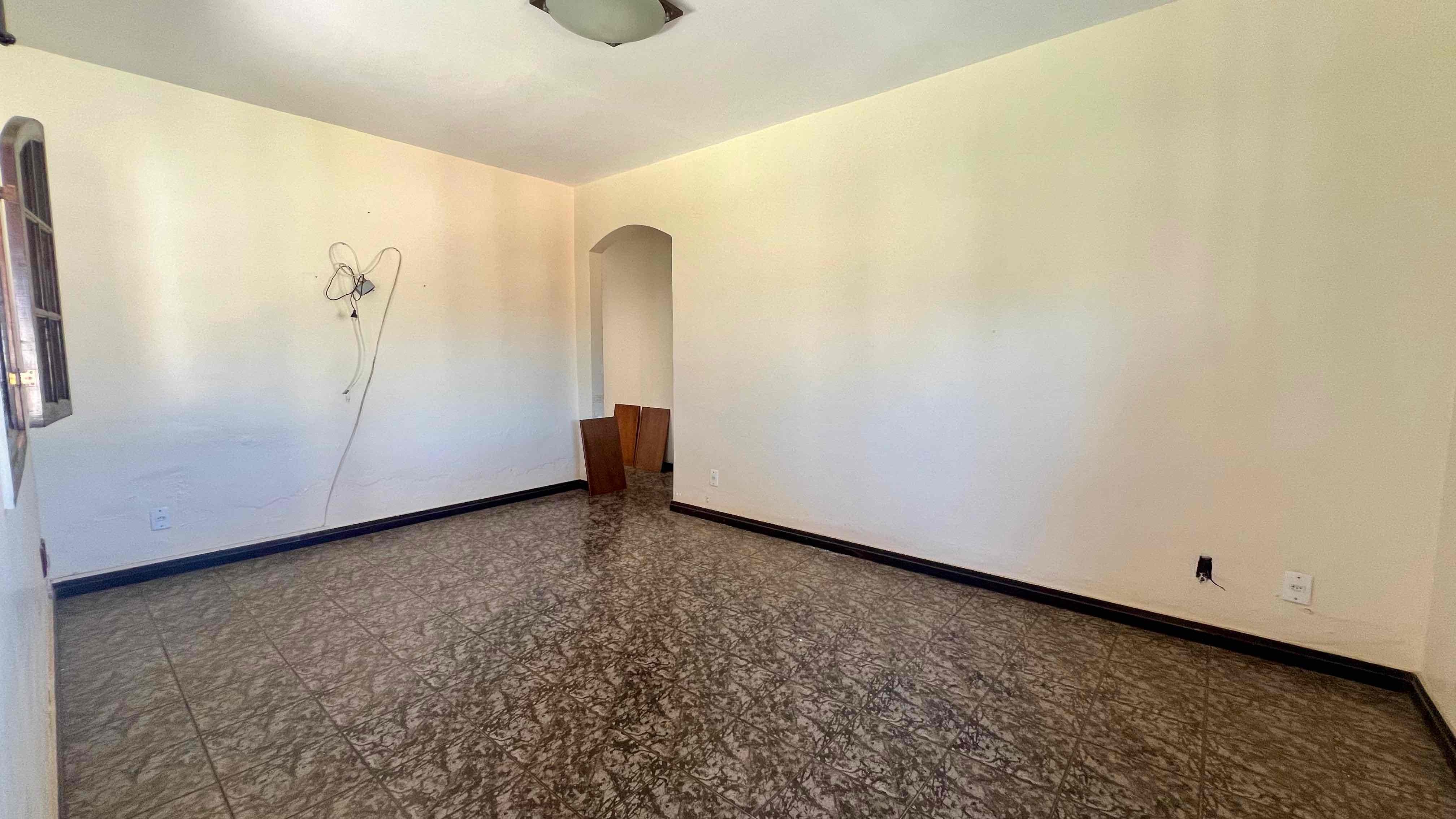 Casa à venda com 2 quartos, 272m² - Foto 4