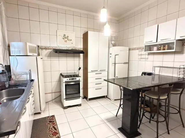 Casa com 200m² 3 quartos e 3 banheiros, à venda, no bairro Plano Diretor Sul em Palmas