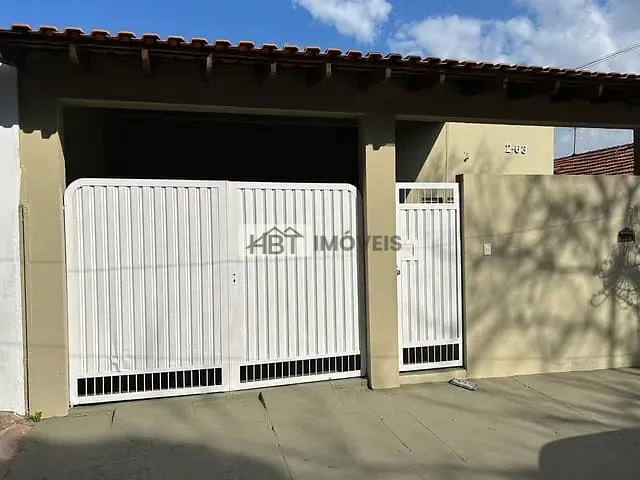 Casa com 200m² 2 quartos e 1 banheiro, à venda, no bairro Núcleo Residencial Edison Bastos Gasparini em Bauru