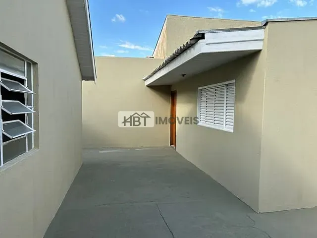 Casa com 200m² 2 quartos e 1 banheiro, à venda, no bairro Núcleo Residencial Edison Bastos Gasparini em Bauru