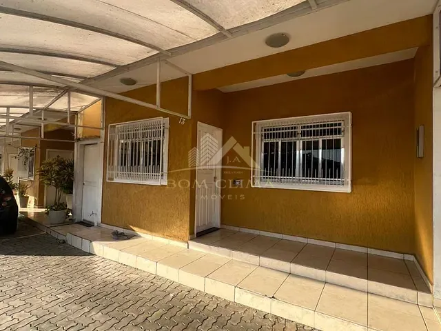 Casa 2 quartos e 2 banheiros, à venda, no bairro Bandeirantes em Juiz de Fora