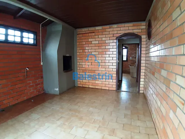 Casa 3 quartos e 2 banheiros, à venda, no bairro Das Nações em Fraiburgo