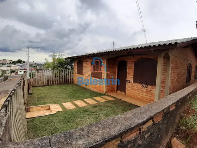 Casa 3 quartos e 2 banheiros, à venda, no bairro Das Nações em Fraiburgo