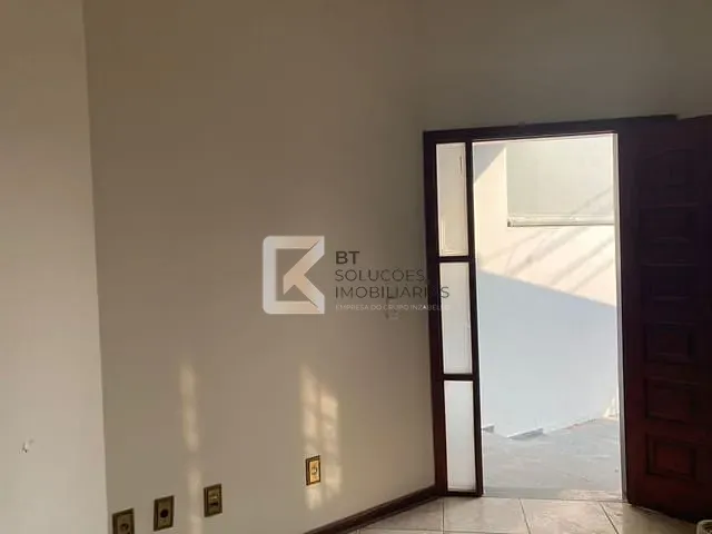 Casa com 150m² 3 quartos e 2 banheiros, à venda, no bairro Vila Maria Helena em Indaiatuba