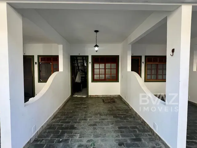Casa com 80m² 2 quartos e 3 banheiros, à venda, no bairro Peró em Cabo Frio