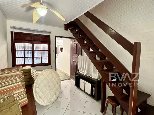 Casa com 80m² 2 quartos e 3 banheiros, à venda, no bairro Peró em Cabo Frio