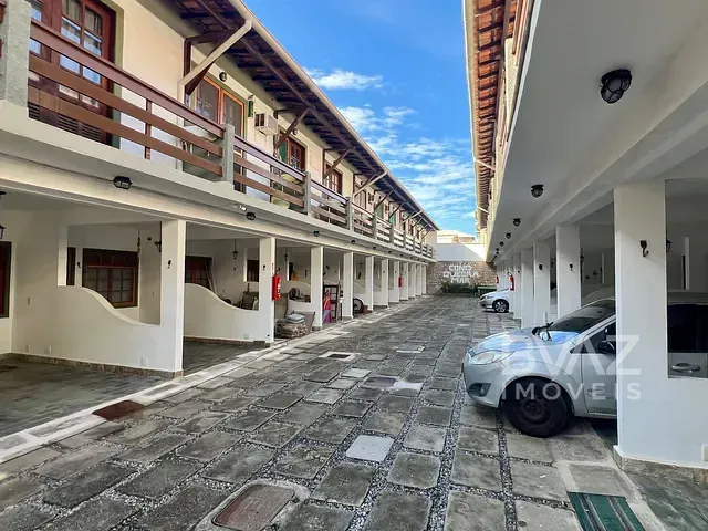 Casa com 80m² 2 quartos e 3 banheiros, à venda, no bairro Peró em Cabo Frio