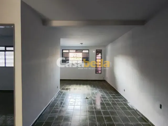 Casa com 220m² 3 quartos e 2 banheiros, para alugar, no bairro Conjunto Romildo Ferreira do Amaral em Goiânia