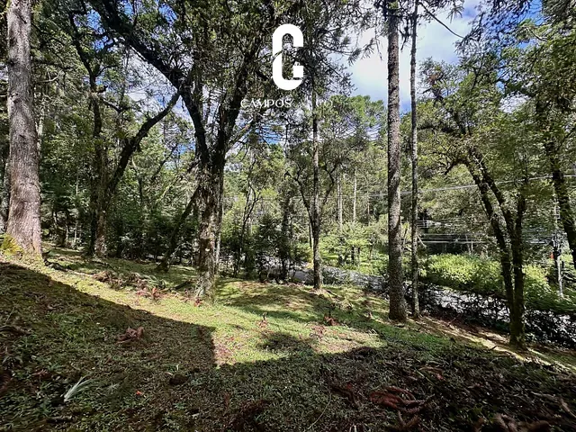 Casa com 2020m² 5 quartos e 6 banheiros, à venda, no bairro Véu da Noiva em Campos do Jordão
