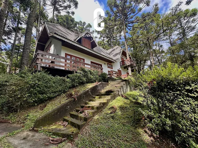 Casa com 2020m² 5 quartos e 6 banheiros, à venda, no bairro Véu da Noiva em Campos do Jordão