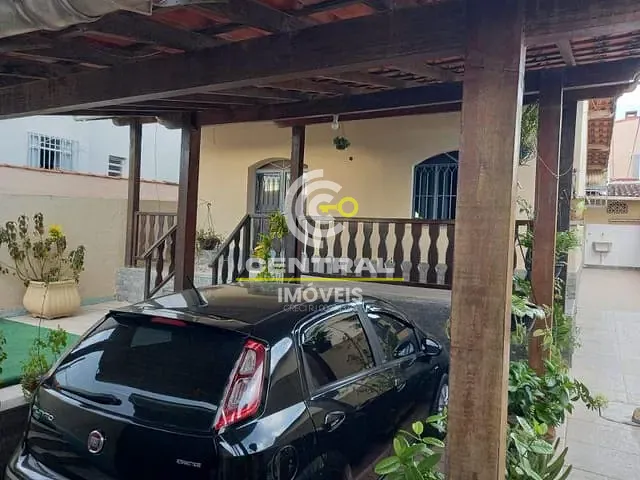 Casa 2 quartos e 1 banheiro, à venda, no bairro Centro em Itaboraí