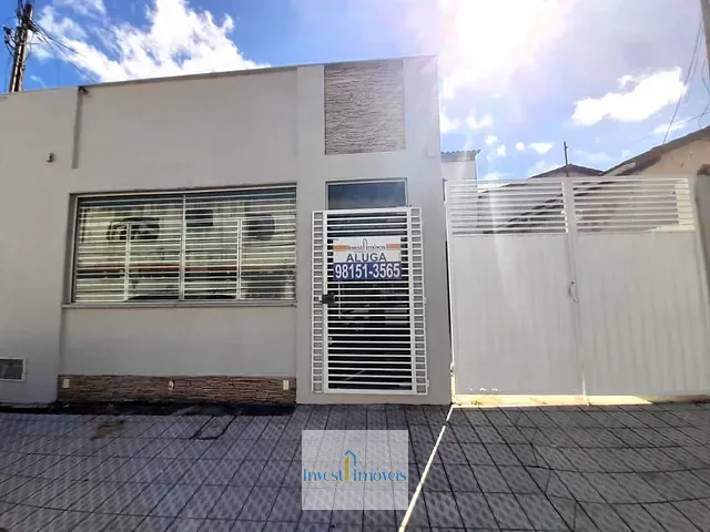 Casa com 280m² 3 quartos e 2 banheiros, para alugar, no bairro Parque Residencial Laranjeiras em Serra