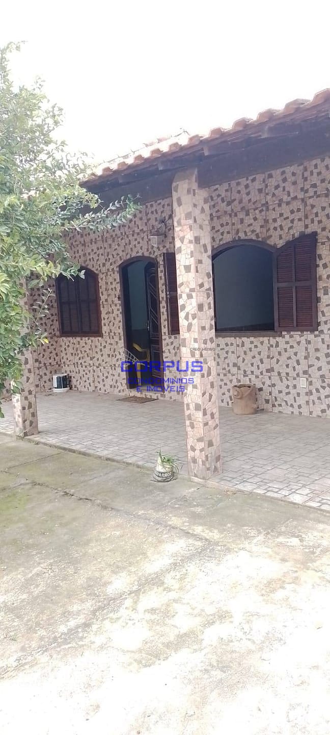 Casa à venda e aluguel com 2 quartos, 100m² - Foto 2