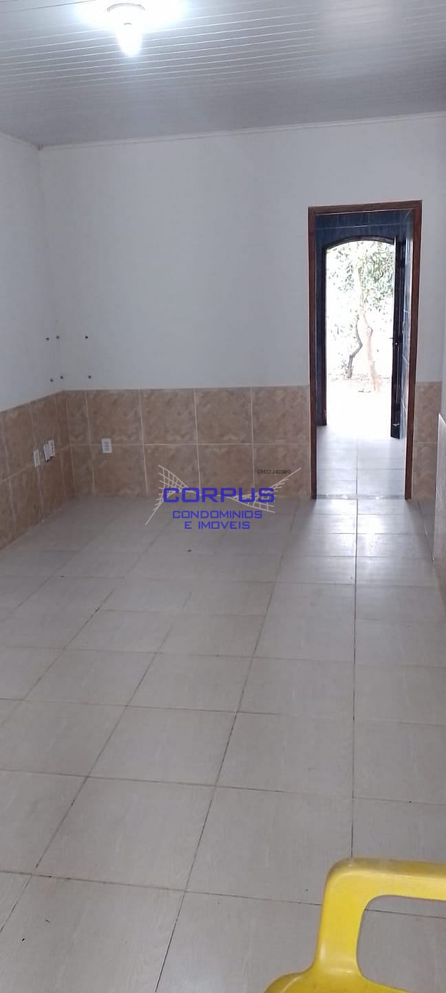 Casa à venda e aluguel com 2 quartos, 100m² - Foto 4