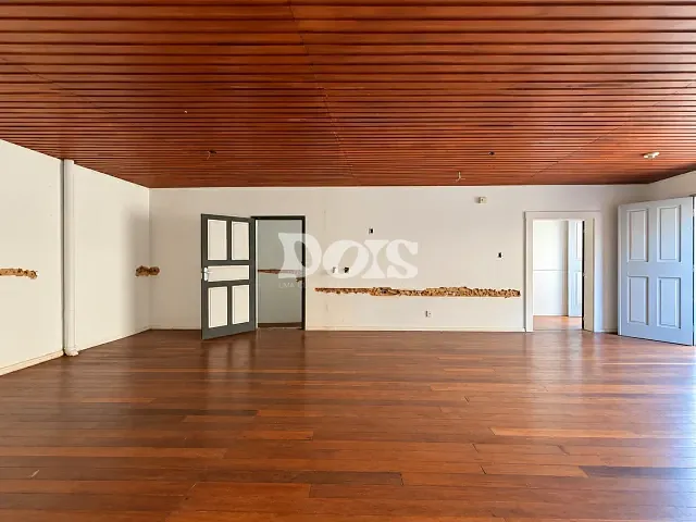 Casa para alugar, no bairro Centro em Vitória