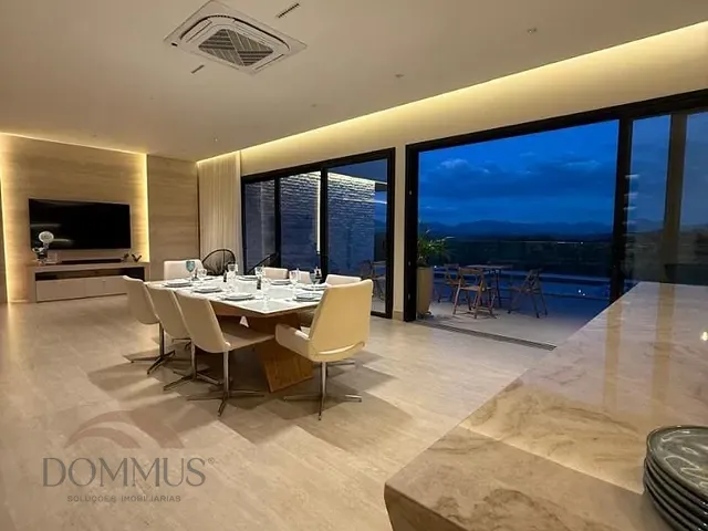 Casa com 942m² 5 quartos e 7 banheiros, à venda, no bairro Parques do Vale em Caratinga