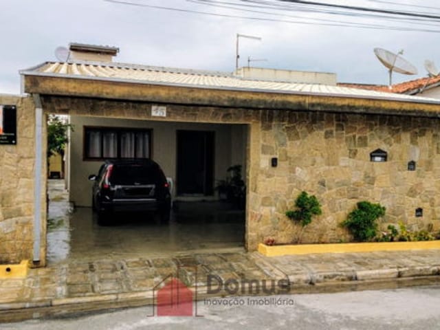 Casa com 250m², à venda, no bairro Residencial e Comercial Cidade Morumbi em Pindamonhangaba