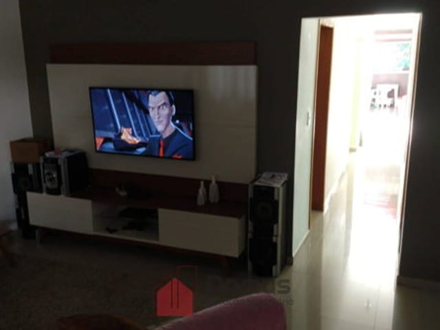 Casa com 250m², à venda, no bairro Residencial e Comercial Cidade Morumbi em Pindamonhangaba