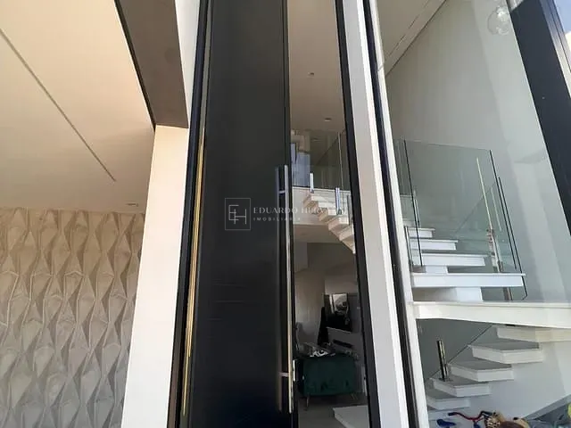 Casa 3 quartos e 5 banheiros, à venda, no bairro Villaggio San Marco em Jundiaí