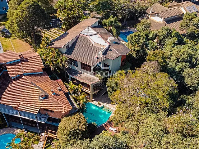 Casa com 1027m² 5 quartos e 5 banheiros, à venda, no bairro CONDOMINIO FOREST HILLS em Jandira