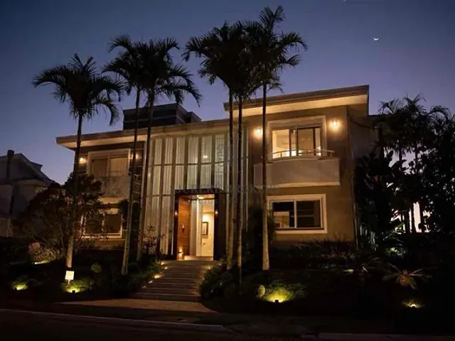 Casa com 613m² 4 quartos e 5 banheiros, à venda, no bairro Jurerê em Florianópolis