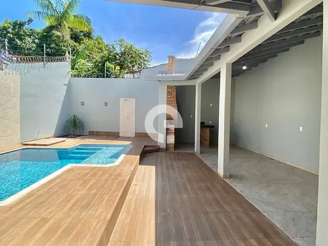 Casa com 297m², à venda, no bairro Santana em Santarém