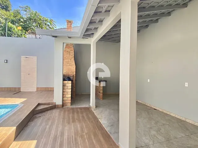 Casa com 297m², à venda, no bairro Santana em Santarém