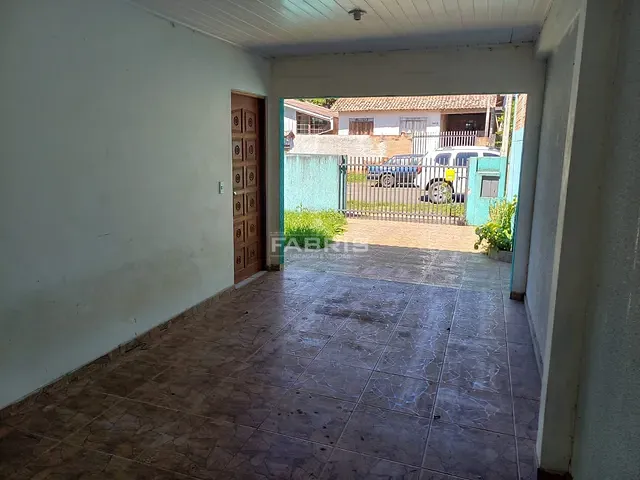Casa com 200m² 2 quartos e 1 banheiro, à venda, no bairro Conjunto Habitacional Monsenhor Francisco Gorski em Campo Largo