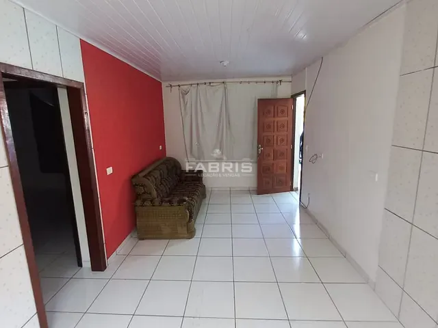 Casa com 200m² 2 quartos e 1 banheiro, à venda, no bairro Conjunto Habitacional Monsenhor Francisco Gorski em Campo Largo