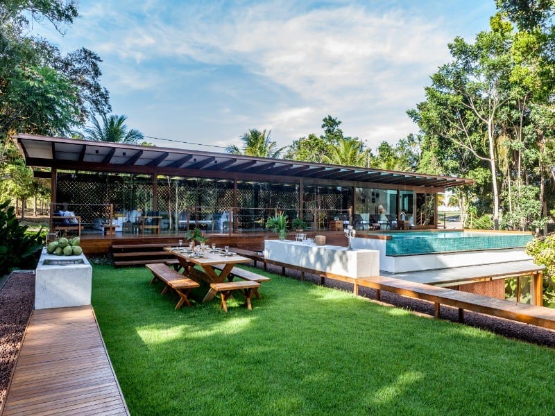 https://static.arboimoveis.com.br/CA0005_FANHAN/vendo-casa-em-trancoso-arquitetura-design-av-itabela-area-m-area-construida-m-suites-com-ar-condicionado-piscina-de-borda1624522943453yngab.jpg