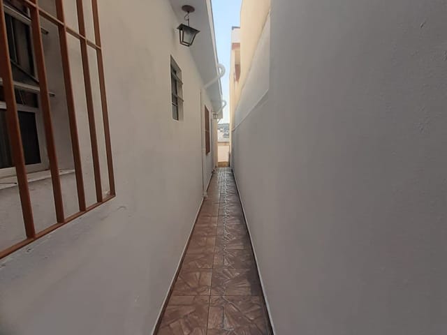 Casa com 250m² 2 quartos e 1 banheiro, à venda, no bairro Santa Maria em São Caetano do Sul