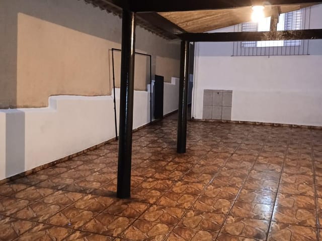 Casa com 250m² 2 quartos e 1 banheiro, à venda, no bairro Santa Maria em São Caetano do Sul