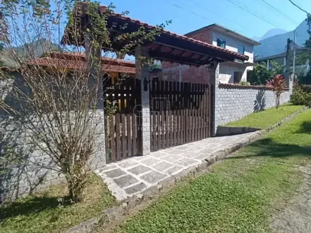 Casa com 476m² 2 quartos e 1 banheiro, à venda ou para alugar, no bairro Limoeiro em Guapimirim