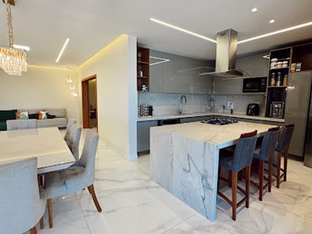 Casa com 450m² 6 quartos e 6 banheiros, à venda, no bairro Manguinhos em Serra