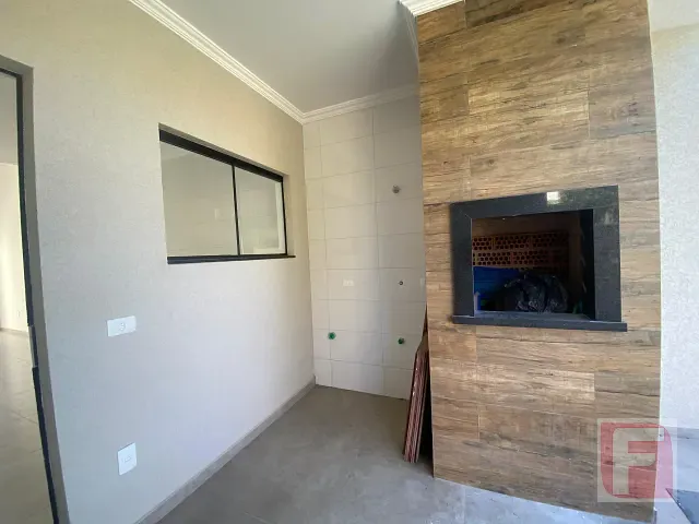Casa 3 quartos e 1 banheiro, à venda, no bairro Centro em Itapoá