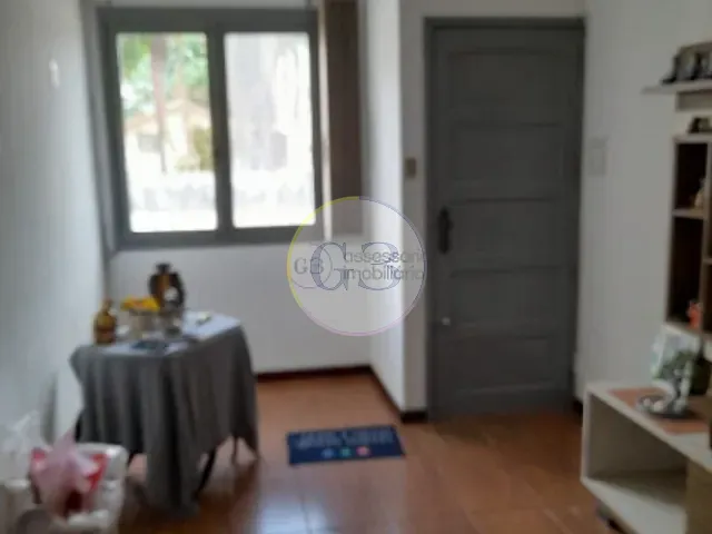 Casa 3 quartos e 2 banheiros, à venda, no bairro Centro em Pelotas