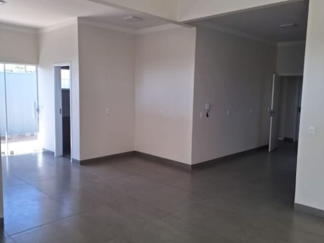Casa com 285m² 3 quartos e 4 banheiros, para alugar, no bairro Vila Guanabara em Birigui