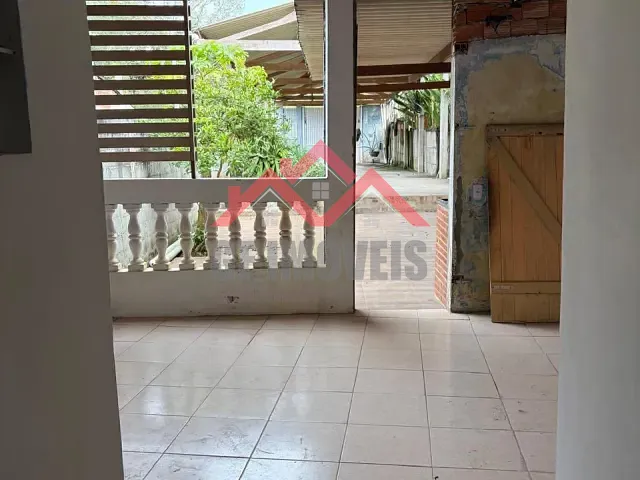 Casa 2 quartos e 1 banheiro, para alugar, no bairro Vila Santista em Embu-Guaçu