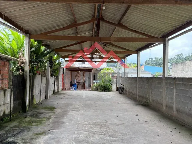 Casa 2 quartos e 1 banheiro, para alugar, no bairro Vila Santista em Embu-Guaçu